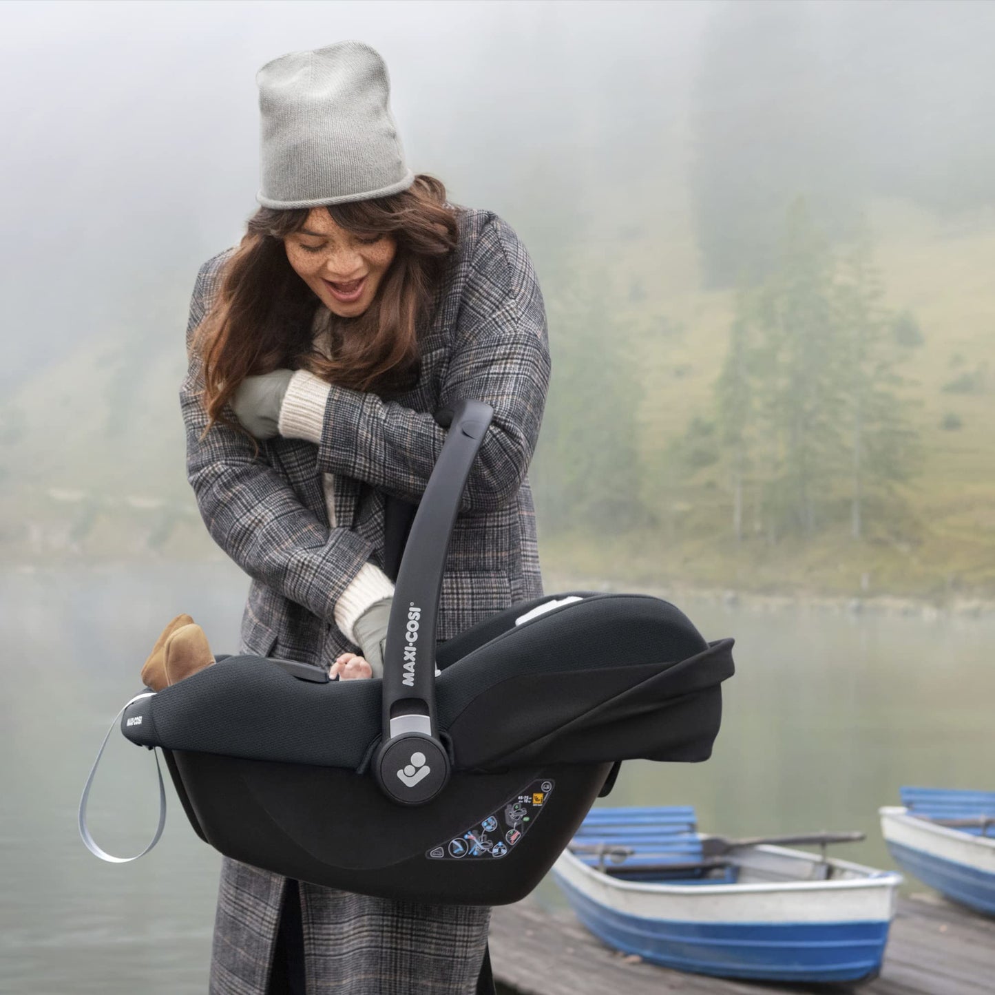 Maxi-Cosi CabrioFix i-Size Babyschale 0–12 kg, Black
